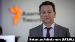 Өмүрбек Суваналиев