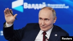 Владимир Путин выступает в клубе "Валдай"