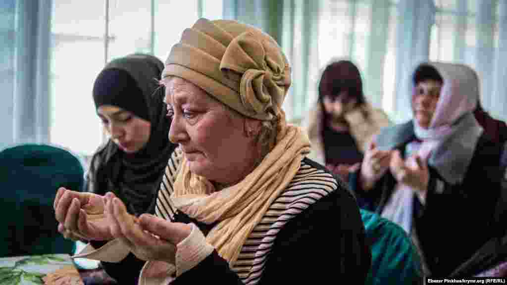 Мати політв'язнів Узеїра і Теймура Абдуллаєвих &ndash; Діляра Абдуллаєва