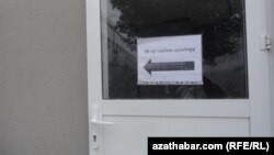 Türkmen saýlaw resmileriniň maglumatyna görä, ýurtda jemi 2 müň 618 saýlaw uçastogy esaslandyrylypdyr.