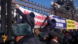 Келдибековду колдогон митинг