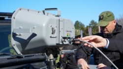 Dokle je 'odjeknuo zvučni top'?