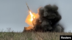 Украина әскерилері Покровск маңында ракета атып жатқан сәт. 9 желтоқсан 2025 жыл