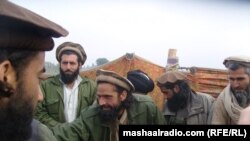 د لشکر اسلام وسله والې ډلې مشر منګل باغ.