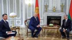 Падчас сустрэчы Аляксандра Лукашэнкі і спэцпасланьніка ЗША па Беларусі Джона Коўла ў Менску. 13 сьнежня 2025