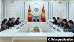 Сооронбай Жээнбеков Коопсуздук кеңешинин жыйынында. 