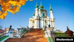 Президент хоче передати Андріївську церкву у безоплатне користування Вселенському патріархату