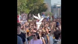 په بلګراد کې د سربیا زده کوونکو د پولیسو ضد مظاهره کړې ده