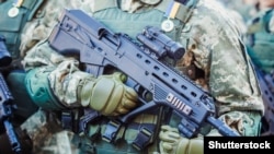 Штаб: підтримувані Росією бойовики здійснили 10 обстрілів