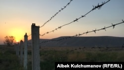 Баткен. Чек ара. Иллюстрациялык сүрөт.