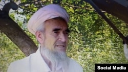 Асылбек Атакозуев.