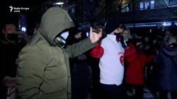 Mbështetësit e LVV-së festojnë në rrugë