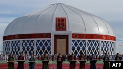 Концерный зал "Белая юрта" в Мары. 