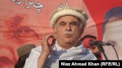 د پښتونخوا ملي عوامي ګوند مشر محمود خان اڅکزی