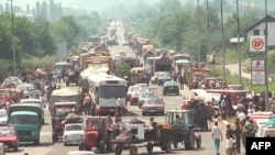 Prema hrvatskim izvorima, oko 130.000 Srba je u avgustu 1995. godine pred akcijom “Oluja” otišlo organizovano u konvojima. 