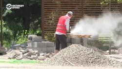 Алматинцы критикуют чиновников за то, что в городе меняют новую брусчатку на ещё более новую