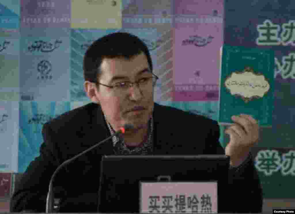 "Шинжаң эл басмасынын" Кыргыз бөлүмүнүн жооптуу редактору Мамбеткары Абдыкерим уулу. 