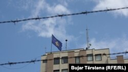 Flamuri i Kosovës, fotografi ilustruese. 