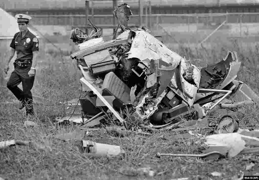 Пауерс і його телеоператор загинули 1 серпня 1977 року, коли їхній новинний вертоліт розбився. Вони висвітлювали місцеві лісові пожежі для KNBC News, коли вертоліт, яким керував Пауерс, упав на поле