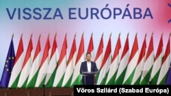 „Înapoi în Europa”. Opoziția maghiară condusă de Peter Magyar ar putea schimba multe în politica externă dacă va câștiga alegerile din aprilie 2026.