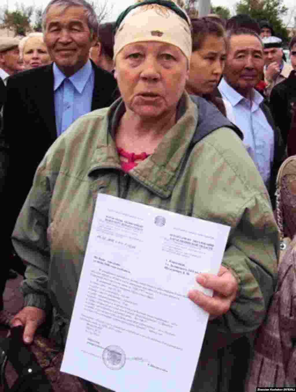 Лидия Шультевич, бывшая узница Карлага. Поселок Долинка Карагандинской области, 31 мая 2011 года.  - Лидия Шультевич, бывшая узница Карлага. Поселок Долинка Карагандинской области, 31 мая 2011 года.  