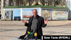 «Події, включаючи вчорашній удар, змушують мене сумніватися в добросовісності російської зацікавленості в припиненні вогню» – сенатор Кейн