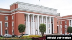 Здание парламента Таджикистана