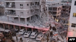 په اسراییل کې د یوې داسې ودانۍ انځور چې د ایران په برید کې په نښه شوې ده. 