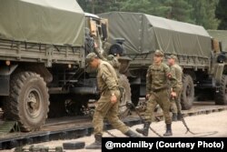 До Білорусі прибувають перші ешелони з російськими військовими та технікою для участі в навчаннях «Захід-2025». 6 вересня 2025 року