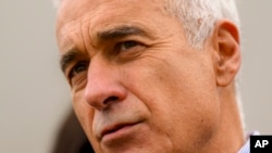 Kalin Đorđesku, nezavisni kandidat koji se jedva registrovao u predizbornim anketama, pobedio je u prvom krugu 24. novembra sa oko 22 odsto glasova.