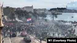 Protest Torcide 8. novembra u Splitu, zbog pritvora osumnjicenih za napad na srpsku nacionalnu manjinu.