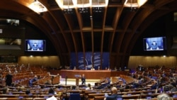 Președintele Ucrainei, Volodimir Zelenski s-a adresat joi Adunării Parlamentare a Consiliului Europei care a declarat apoi Rusia stat „terorist”, Strasbourg, Franța, 13 octombrie 2022