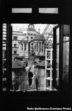 Biserica Enei văzută din Institutul de Arhitectură.