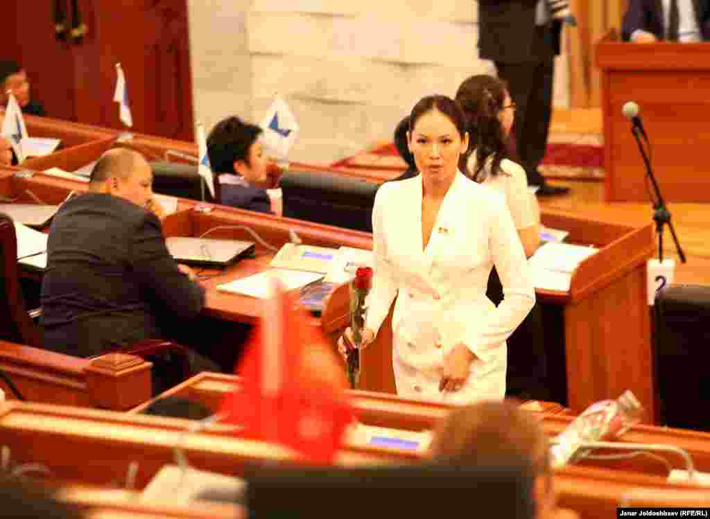 "Бир Бол" партиясынан депутат Лунара Мамытова.