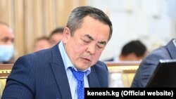 Тенгиз Бөлтүрүк.