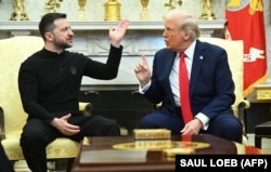 Președinții Donald Trump și Volodimir Zelenski la discuția din Biroul Oval care a degenerat în ceartă.