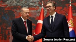 Турскиот претседател Реџеп Таип Ердоган со српскиот претседател Александар Вучиќ во Белград, 11 октомври 2024.