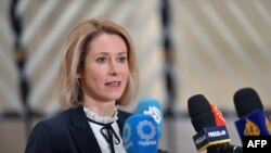 Comisarul european pentru Afaceri Externe și Securitate, Kaja Kallas, declară că Uniunea Europeană va rămâne în continuare alături de Ucraina și că trebuie să-și întărească sprijinul pentru Kiev.