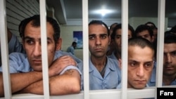 تصویر آرشیف: تعدادی از افراد معتاد که تحت تداوی و قرنطین قرار گرفته اند.