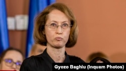 Judecătoarea Raluca Moroșanu de la Curtea de Apel București, în timpul conferinței de presă din 11 decembrie 2025. 