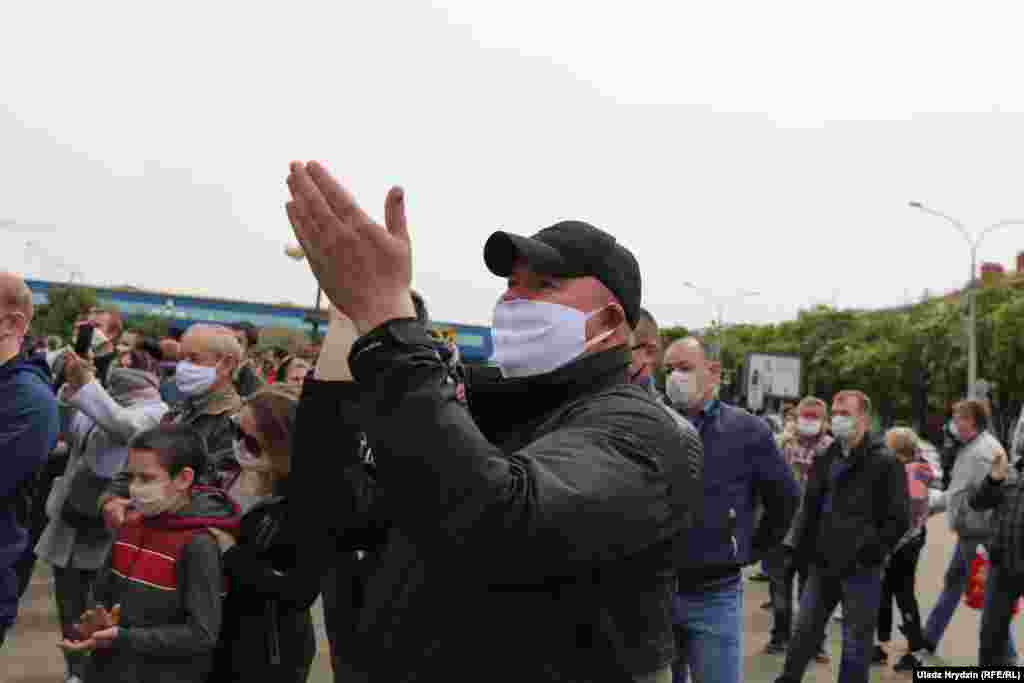 People react during the Minsk protest on May 24.