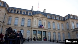 Президент Франції Емманюель Макрон на 17 лютого в Парижі скликав зустріч європейських лідерів, на якій обговорювали можливу участь європейських країн у мирному врегулюванні