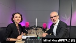 Adriana Nedelea a stat de vorbă cu Mihnea Măruță, jurnalist și doctor în filozofie, despre ce anume seduce în social media și de ce oamenii ajung dependenți de rețelele de socializare.