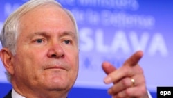 رابرت گیتس، وزیر دفاع آمریکا. 