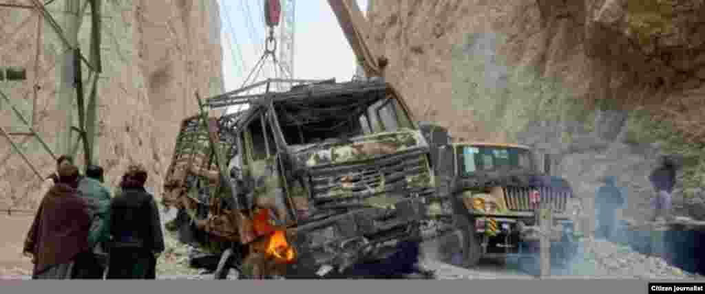 د تاشقرغان په تنګي کې تر زلزلې وروسته شېبې