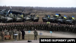 Президент України Петро Порошенко на полігоні в Житомирській області, 21 листопада 2018 року