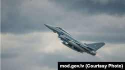 Avion de luptă germen Eurofighter Typhoon. Fotografie generică.