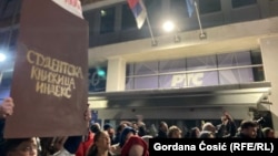 Kremlj je pružio podršku režimu u Srbiji u gušenju "obojene revolucije", što je termin koji srpski zvaničnici koriste kada govore o studentskim i građanskim protestima koji traju od kraja novembra 2024. godine