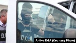 Individul a fost arestat pentru 30 de zile, fiind acuzat de trădare. Imagine generică. 