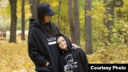 11-річний Марк Матяш-Мирний, який загинув у власному домі у Харкові, зі своєю мамою, яка тоді ж була тяжко поранена